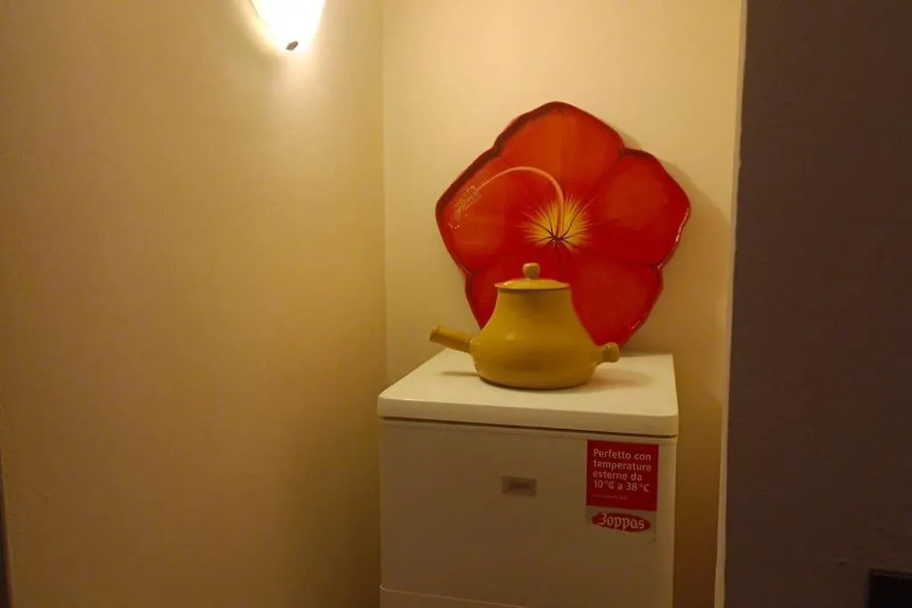 Rosso Fiorentino Florence Apartment